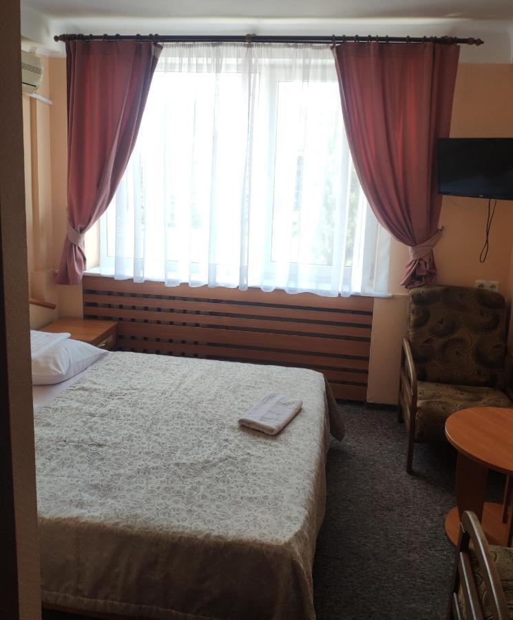 Druzhba Service Hotel Kiev Exterior foto